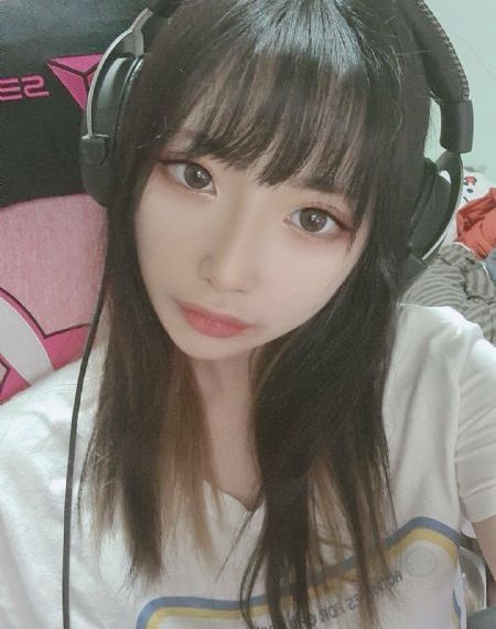 李芷珊和菜老版第二部_HD高清在线观看