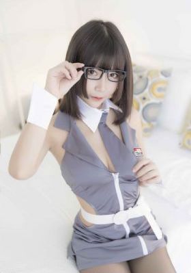 蜜桃四_BD英语全集免费观看